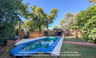 Casa quinta en venta de 179m2 ubicado en Monte Grande