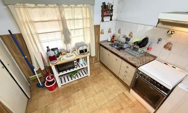 Casa PH en venta en Remedios de Escalada Oeste