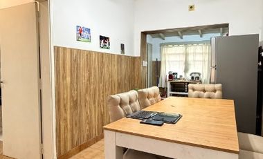 Casa PH en venta en Remedios de Escalada Oeste