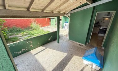 Casa PH en venta en Remedios de Escalada Oeste