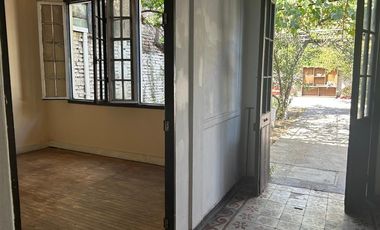 Casa en Arriendo en Barrio Italia cercano a metro Monseñor Yzaguirre