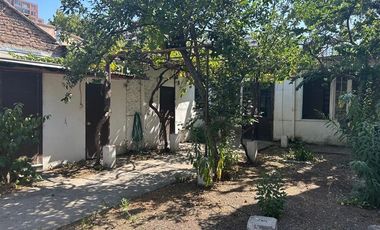 Casa en Arriendo en Barrio Italia cercano a metro Monseñor Yzaguirre