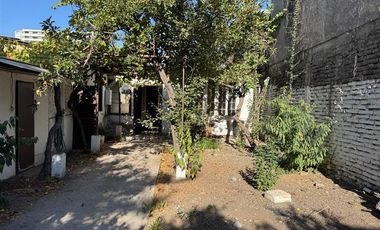 Casa en Arriendo en Barrio Italia cercano a metro Monseñor Yzaguirre
