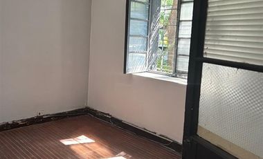 Casa en Arriendo en Barrio Italia cercano a metro Monseñor Yzaguirre