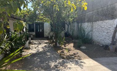Casa en Arriendo en Barrio Italia cercano a metro Monseñor Yzaguirre