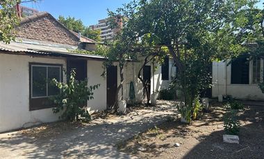 Casa en Arriendo en Barrio Italia cercano a metro Monseñor Yzaguirre
