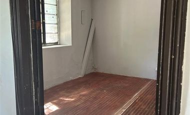 Casa en Arriendo en Barrio Italia cercano a metro Monseñor Yzaguirre