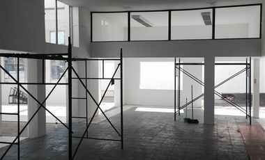 Local Comercial en Arriendo en manquehue
