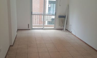 Alquiler Departamento 1 dormitorio A/A con balcón z/Buen Pastor.