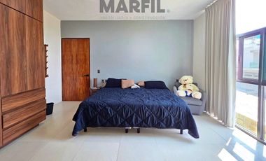 Venta de increíble Residen de 4 Recámaras y alberca en Ciudad Guzmán