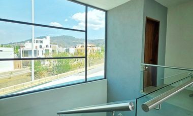 Venta de increíble Residen de 4 Recámaras y alberca en Ciudad Guzmán