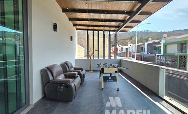 Venta de increíble Residen de 4 Recámaras y alberca en Ciudad Guzmán