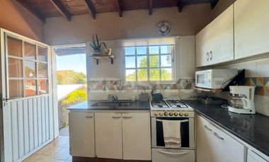 VENTA CASA MULTIFAMILIAR CON ENTRADAS INDEPENDIENTES, PATIO / PARQUE - VILLA ADELINA