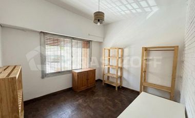 VENTA CASA MULTIFAMILIAR CON ENTRADAS INDEPENDIENTES, PATIO / PARQUE - VILLA ADELINA