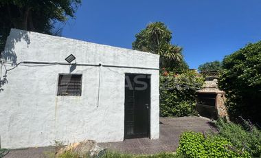 VENTA CASA MULTIFAMILIAR CON ENTRADAS INDEPENDIENTES, PATIO / PARQUE - VILLA ADELINA