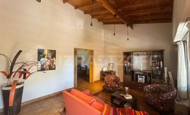 VENTA CASA MULTIFAMILIAR CON ENTRADAS INDEPENDIENTES, PATIO / PARQUE - VILLA ADELINA