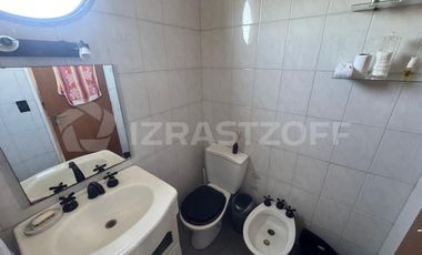 VENTA CASA MULTIFAMILIAR CON ENTRADAS INDEPENDIENTES, PATIO / PARQUE - VILLA ADELINA