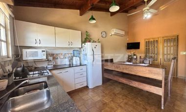 VENTA CASA MULTIFAMILIAR CON ENTRADAS INDEPENDIENTES, PATIO / PARQUE - VILLA ADELINA