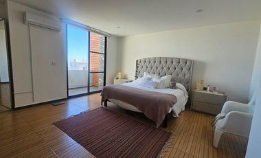 DEPARTAMENTO VENTA EN VISTA REAL, DE LUJO, 2 NIVELES 3 HABITACIONES