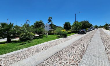 DEPARTAMENTO VENTA EN VISTA REAL, DE LUJO, 2 NIVELES 3 HABITACIONES