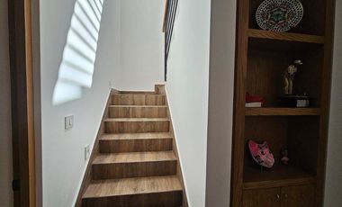 DEPARTAMENTO VENTA EN VISTA REAL, DE LUJO, 2 NIVELES 3 HABITACIONES