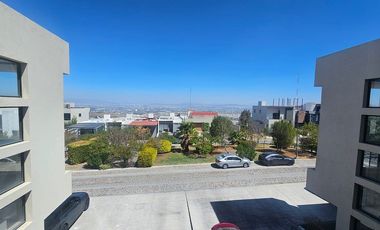 DEPARTAMENTO VENTA EN VISTA REAL, DE LUJO, 2 NIVELES 3 HABITACIONES