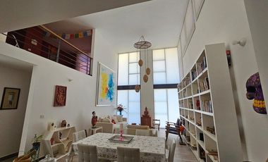 DEPARTAMENTO VENTA EN VISTA REAL, DE LUJO, 2 NIVELES 3 HABITACIONES