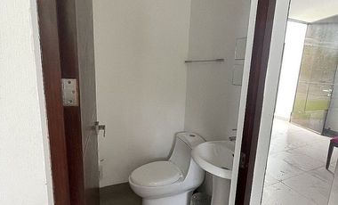 CASA EN RENTA SEMI AMUEBLADA CON PISCINA CERCA DE GRAN SANTA FE NORTE