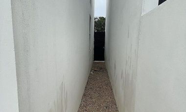 CASA EN RENTA SEMI AMUEBLADA CON PISCINA CERCA DE GRAN SANTA FE NORTE