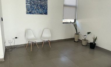 CASA EN RENTA SEMI AMUEBLADA CON PISCINA CERCA DE GRAN SANTA FE NORTE