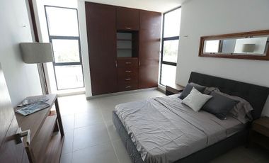 CASA EN RENTA AMUEBLADA CON PISCINA EN RESIDENCIAL SAC-UH, ZONA GRAN SANTA FE