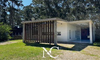 Casa en venta en Costa Esmeralda con fondo libre