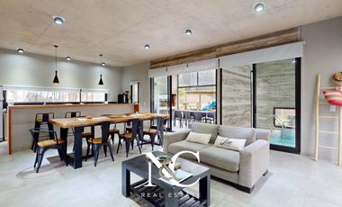 Casa en venta en Costa Esmeralda con fondo libre