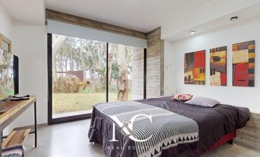 Casa en venta en Costa Esmeralda con fondo libre