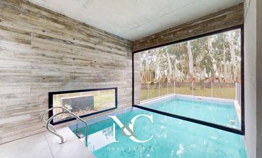 Casa en venta en Costa Esmeralda con fondo libre