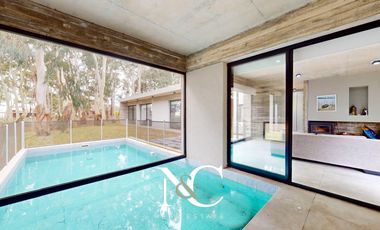 Casa en venta en Costa Esmeralda con fondo libre
