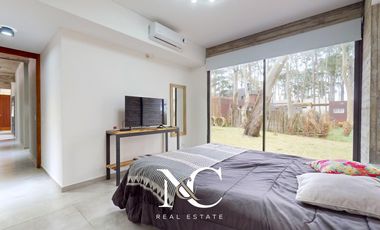 Casa en venta en Costa Esmeralda con fondo libre