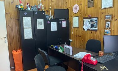Venta Oficinas (160M²) en Ramos Mejía - Céntrico -  Excelente  Estado