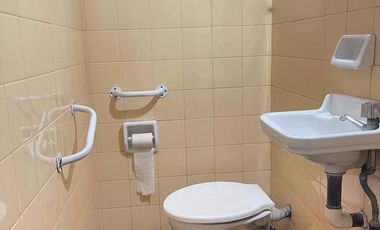 Venta Oficinas (160M²) en Ramos Mejía - Céntrico -  Excelente  Estado