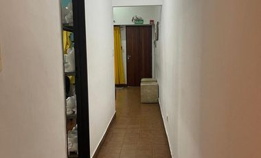 Venta Oficinas (160M²) en Ramos Mejía - Céntrico -  Excelente  Estado