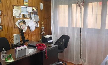 Venta Oficinas (160M²) en Ramos Mejía - Céntrico -  Excelente  Estado