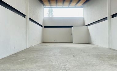 LOCAL EN RENTA EN AVANDARO - CENTRO CON TAPANCO