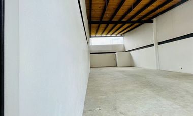 LOCAL EN RENTA EN AVANDARO - CENTRO CON TAPANCO