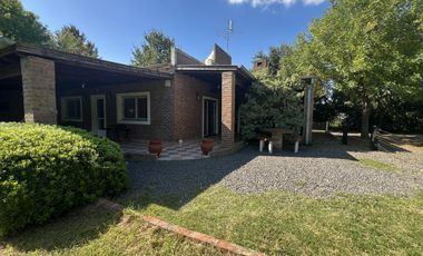 Casa Quinta de 4 amb. a la venta en Santa Anita
