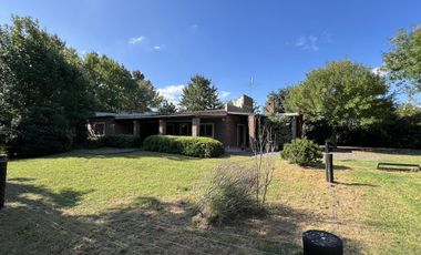 Casa Quinta de 4 amb. a la venta en Santa Anita