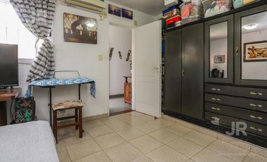 Casa 4 ambientes con parque en venta en Villa Adelina
