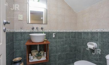 Casa 4 ambientes con parque en venta en Villa Adelina
