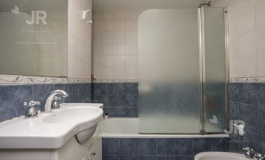 Casa 4 ambientes con parque en venta en Villa Adelina