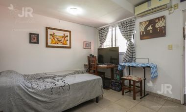 Casa 4 ambientes con parque en venta en Villa Adelina