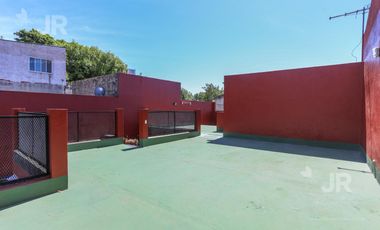 Casa 4 ambientes con parque en venta en Villa Adelina